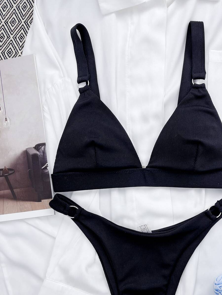 Biquíni Minimalista com Alças Grossas
