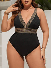 Maiô Plus Size Preto com Detalhe Dourado
