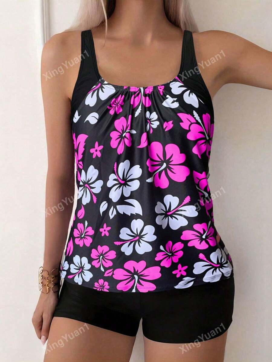 Conjunto Praia Preto com Top Floral