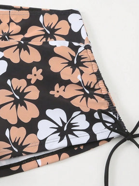 Conjunto Praia com Top Halter e Short Floral