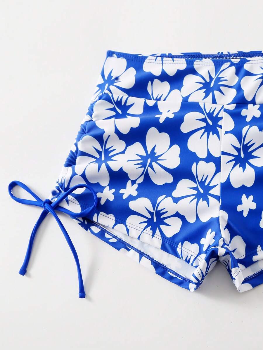 Conjunto Praia com Top Halter e Short Floral