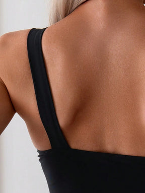 Maiô sofisticado Ombro Único com Detalhe Dourado