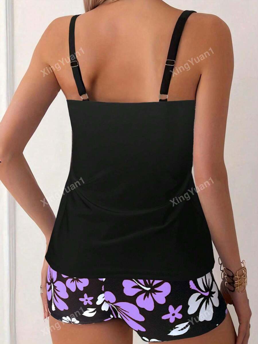 Conjunto Praia Preto com Top Floral