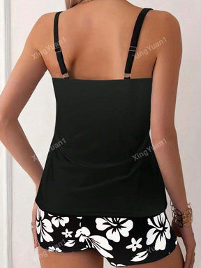 Conjunto Praia Preto com Top Floral