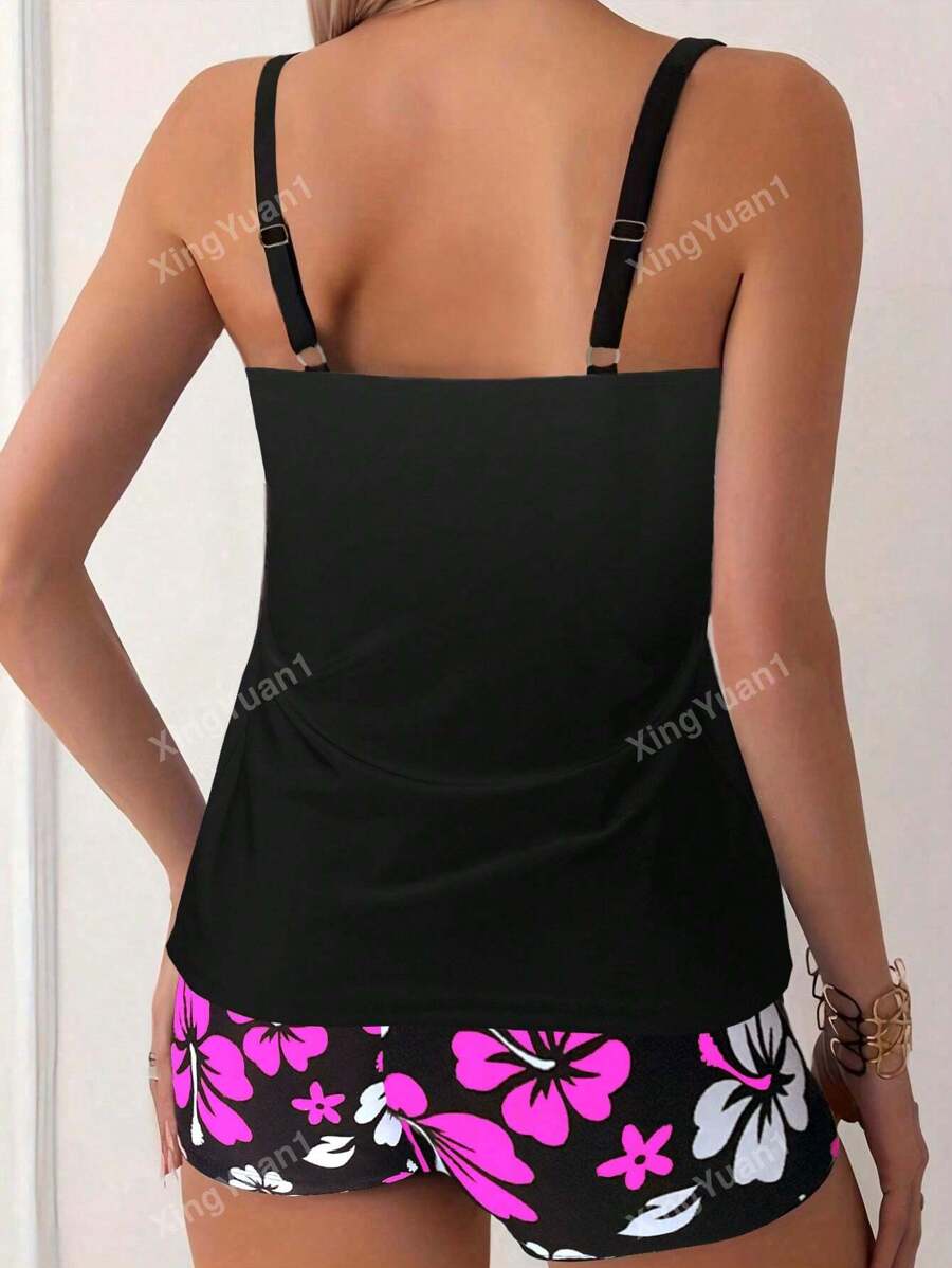 Conjunto Praia Preto com Top Floral