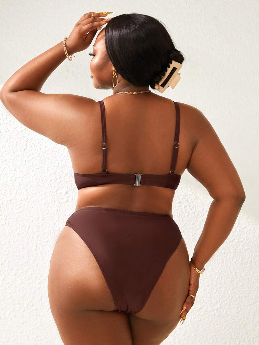 Biquíni Plus Size Estruturado