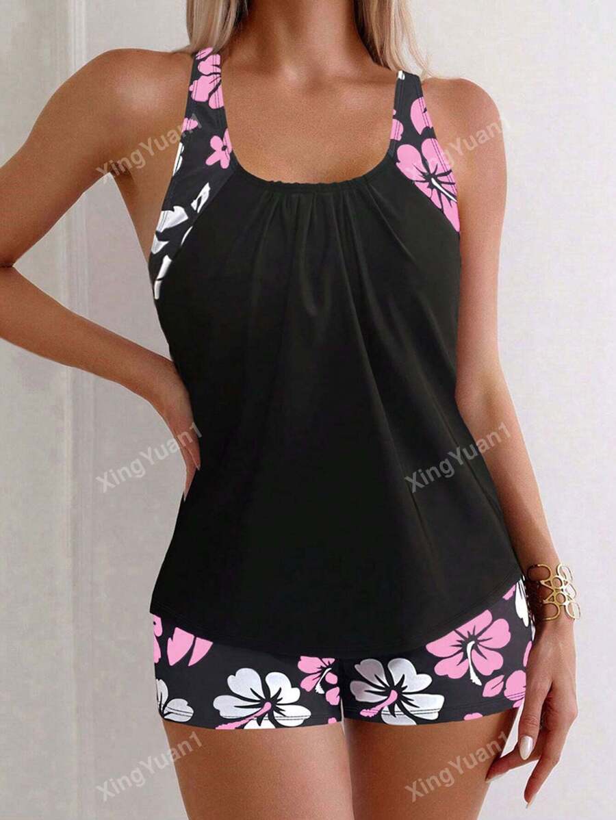 Conjunto Praia Preto com Top Floral