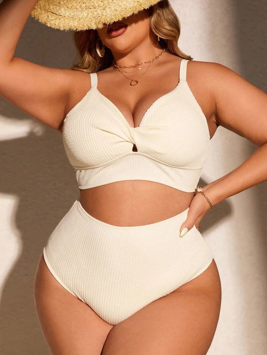 Biquíni Plus Size Top Torcido com Calcinha Alta