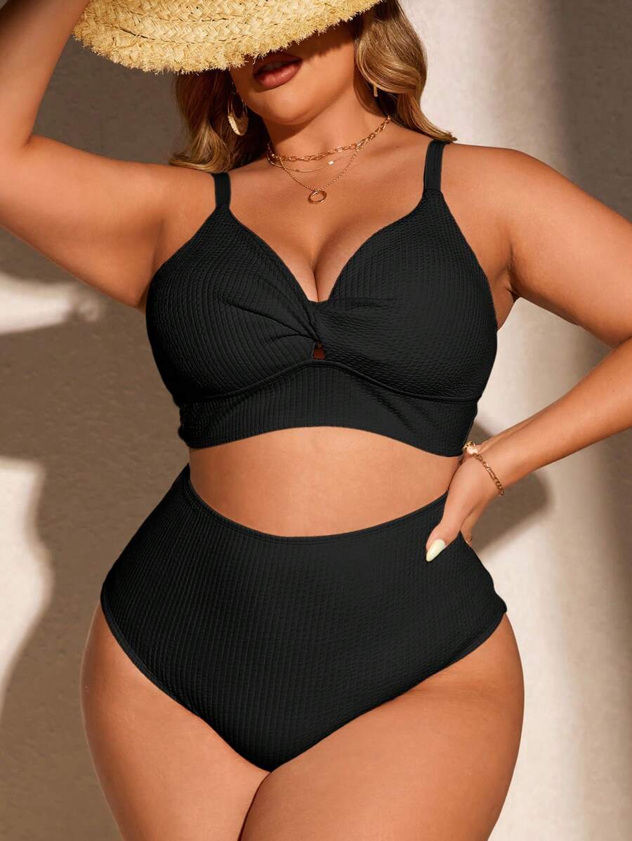 Biquíni Plus Size Top Torcido com Calcinha Alta