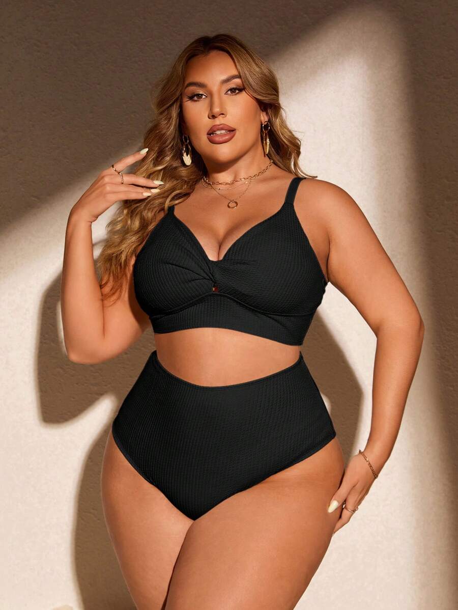 Biquíni Plus Size Top Torcido com Calcinha Alta