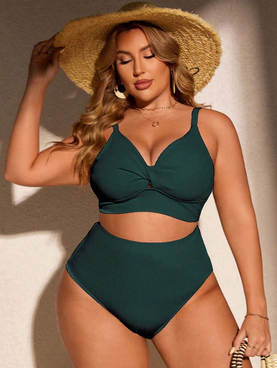 Biquíni Plus Size Top Torcido com Calcinha Alta