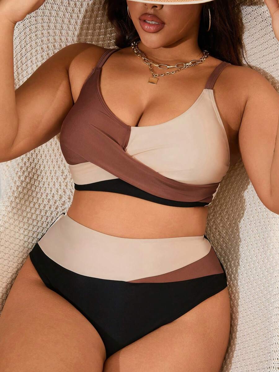 Biquíni Plus Size Cintura Alta Color Block