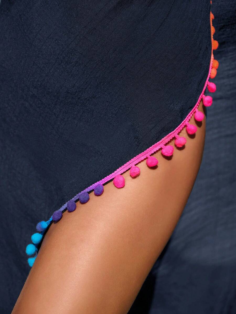 Saída de Praia com Detalhes Coloridos