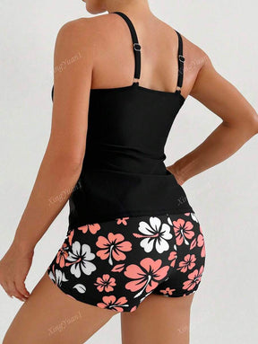 Conjunto Praia Preto com Top Floral