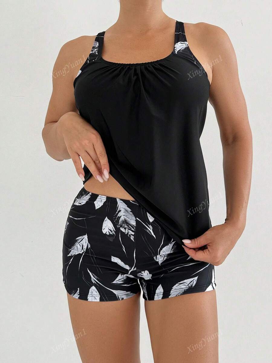 Conjunto Praia Preto com Top Floral