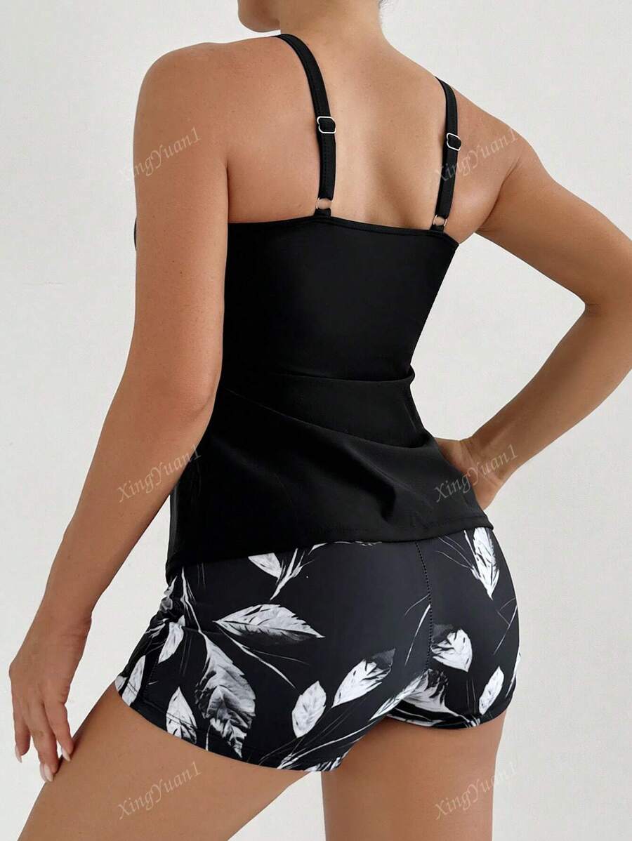 Conjunto Praia Preto com Top Floral