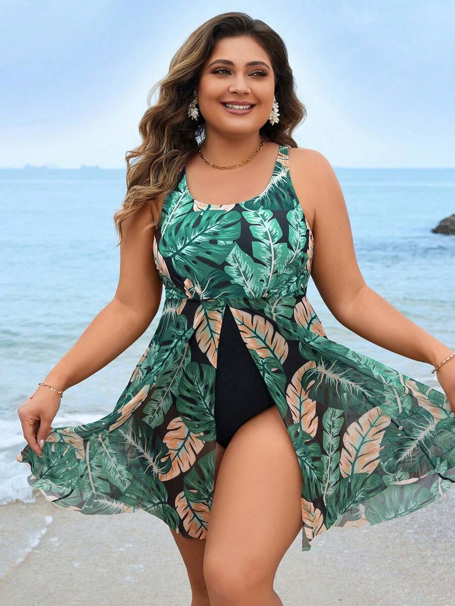 Maiô Saída Integrada Estampa Tropical Plus Size
