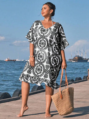 Saída de Praia Floral Plus Size