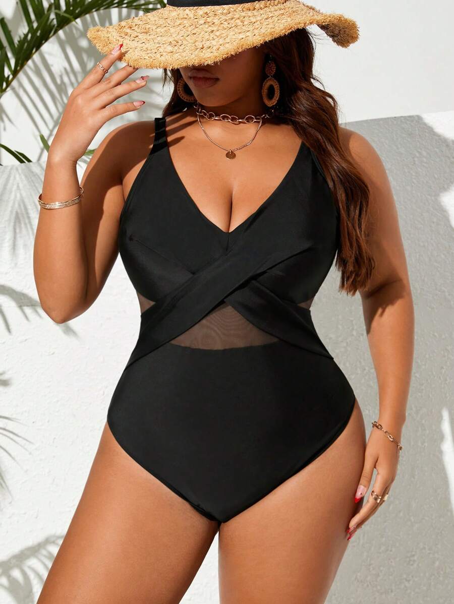 Maiô Plus Size Preto Transpassado com Tule