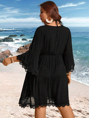 Saída de Praia Plus Size Preta com Renda