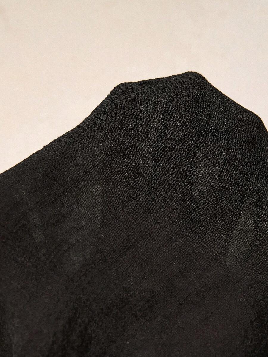 Saída de Praia Plus Size Preta com Renda