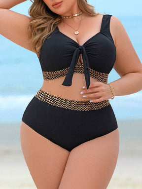 Biquíni Plus Size Preto com Detalhe Dourado