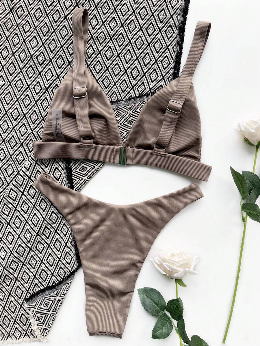 Biquíni Minimalista com Alças Grossas