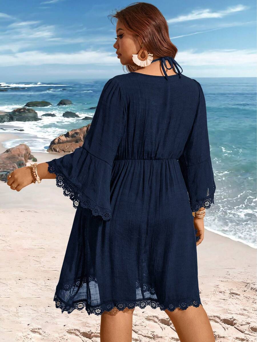 Saída de Praia Plus Size Preta com Renda