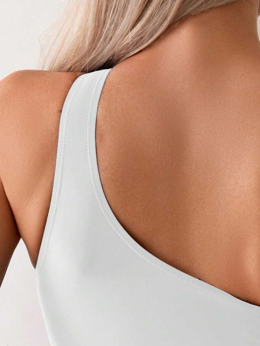 Maiô Preto Ombro Único com Recortes