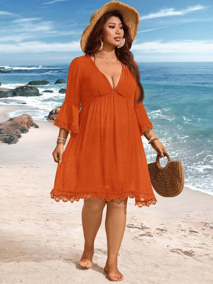 Saída de Praia Plus Size Preta com Renda
