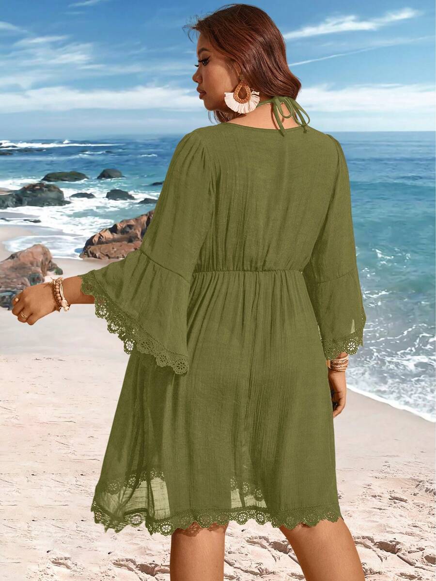 Saída de Praia Plus Size Preta com Renda