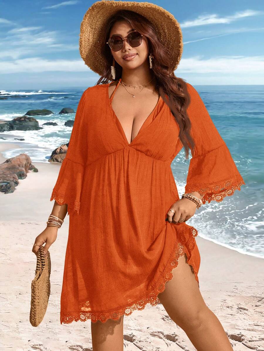 Saída de Praia Plus Size Preta com Renda