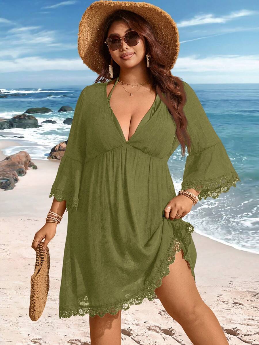 Saída de Praia Plus Size Preta com Renda