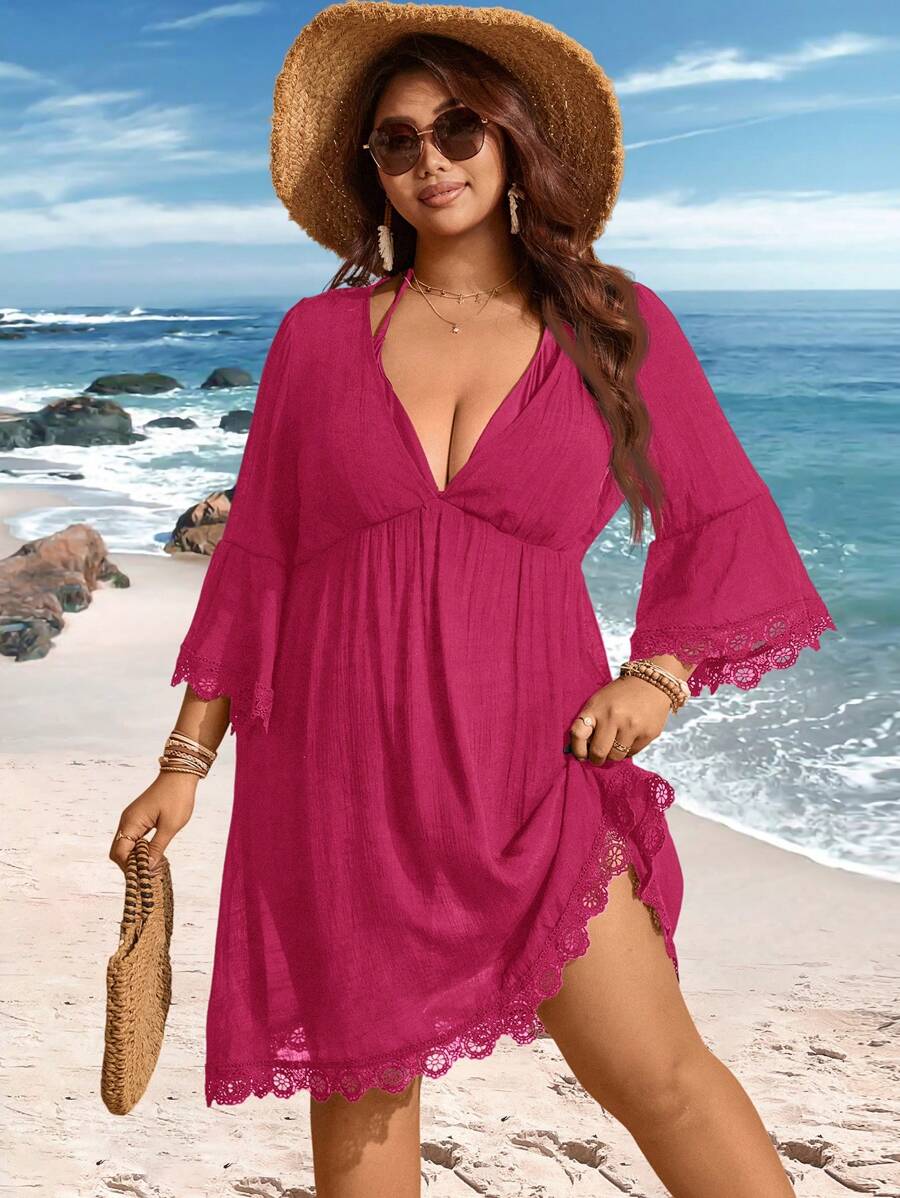 Saída de Praia Plus Size Preta com Renda