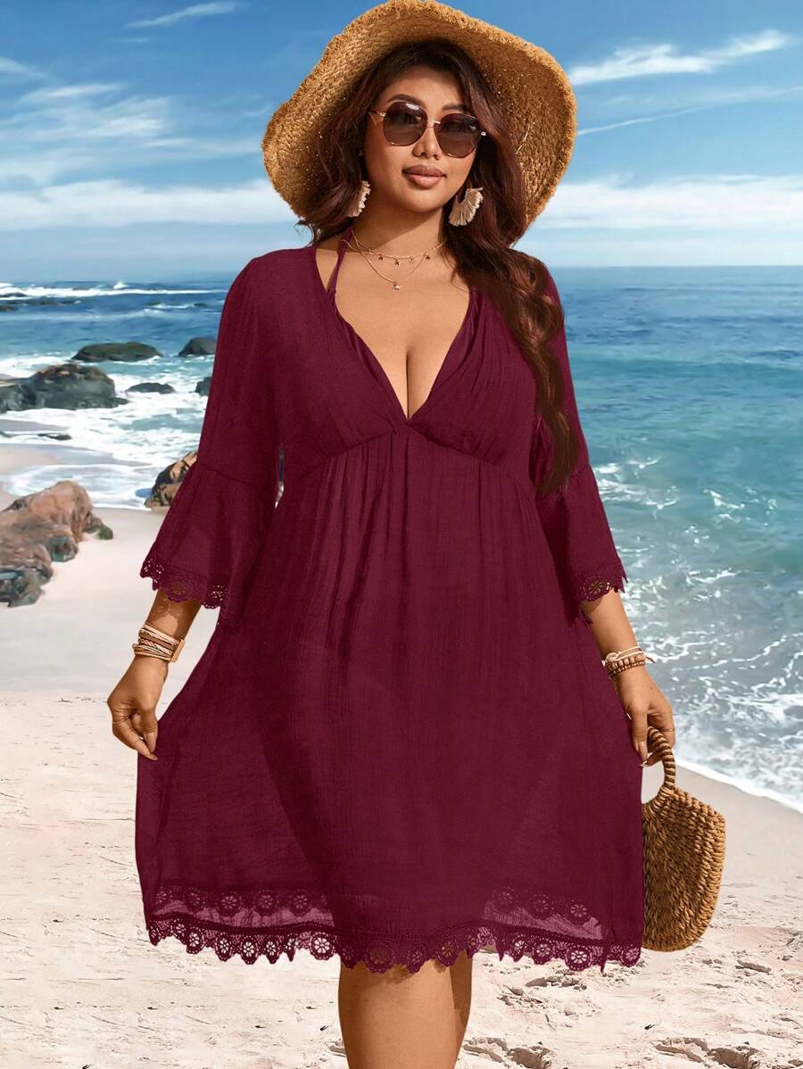 Saída de Praia Plus Size Preta com Renda