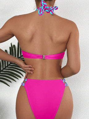 Biquíni com Detalhes em Trança