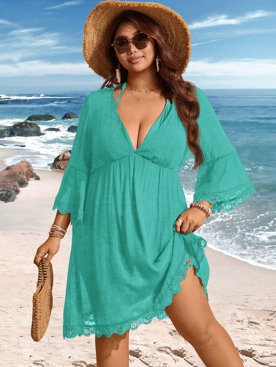 Saída de Praia Plus Size Preta com Renda