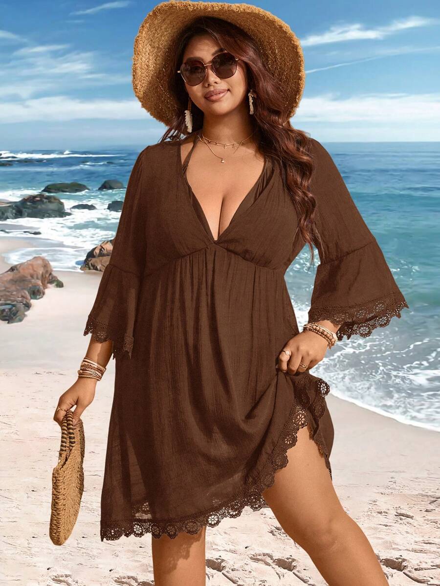 Saída de Praia Plus Size Preta com Renda
