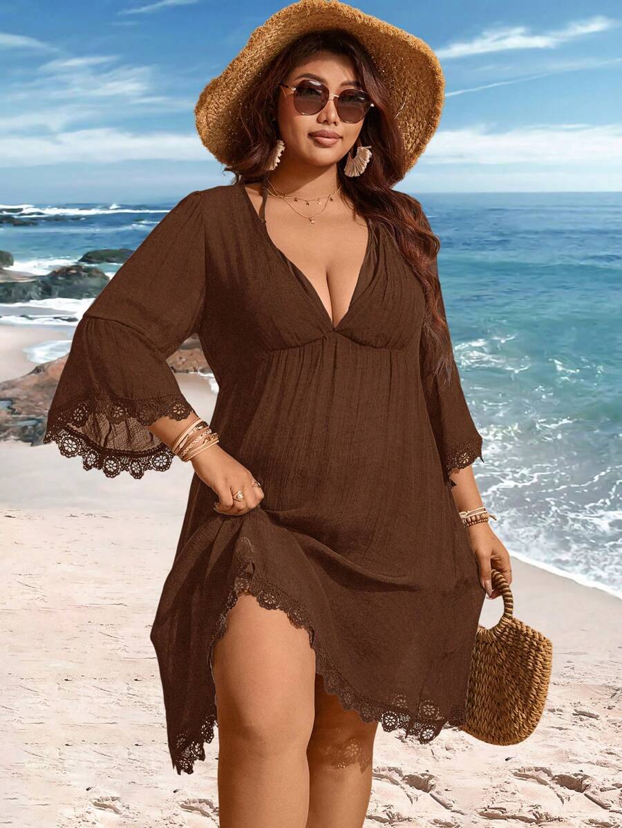 Saída de Praia Plus Size Preta com Renda