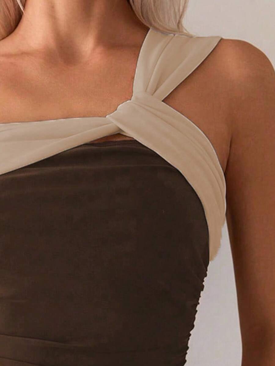 Maiô Ombro Assimétrico Luxo