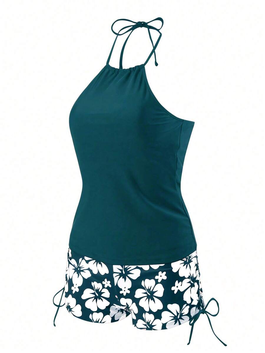 Conjunto Praia com Top Halter e Short Floral