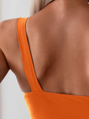 Maiô sofisticado Ombro Único com Detalhe Dourado