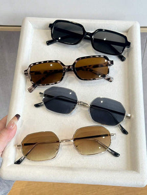 Óculos de Sol Estilo Retrô – PAGUE 2 E LEVE 6